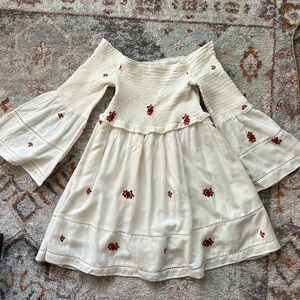 Strapless linen bell sleeve free people dress with red and orange flowers